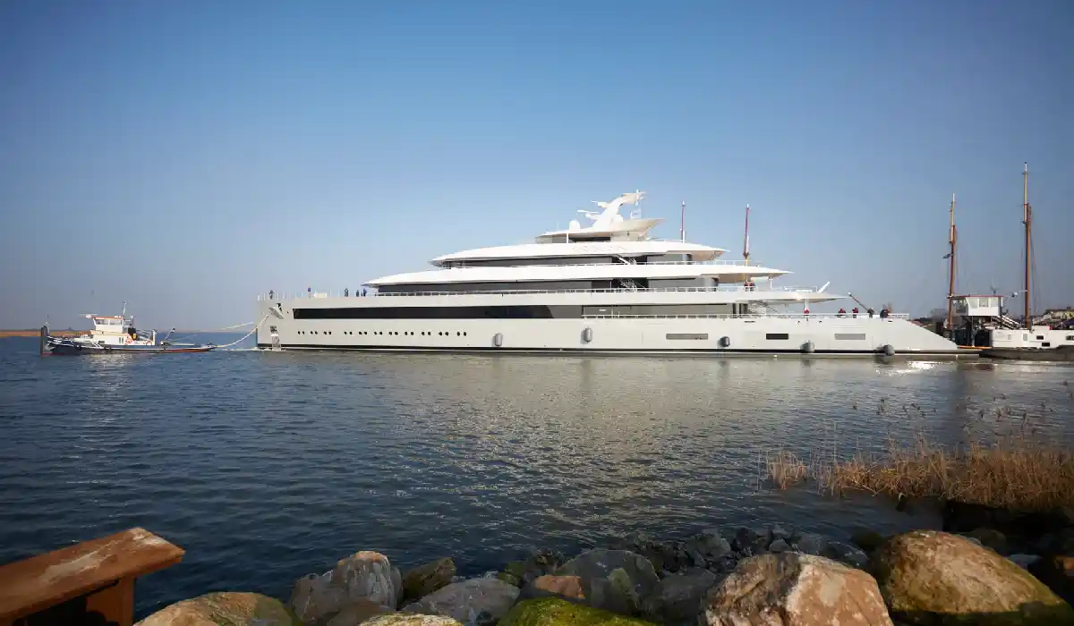 Feadship - Moonrise - Super Yacht Charter - Super Yachts for Sale - Exclusive Concierge Club.webp